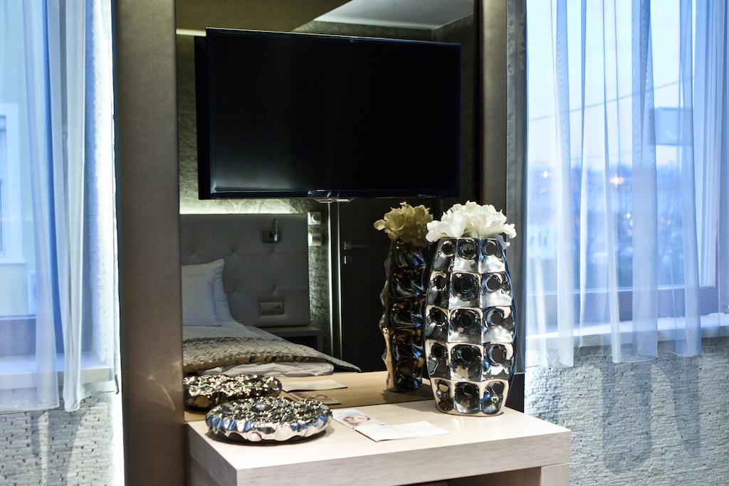 Mirage Hotel Sárvár Esterno foto